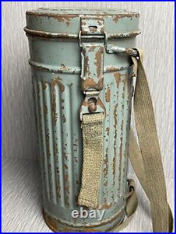 GERMAN LATE WW2 1944 KRIEGSMARINE CAMO GAS MASK CANISTER With RIVETED STRAPS RARE