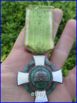 Rare 1942 WWII WW2 Order of the Holy Crown Hungarian Austro-Hungary War Medal