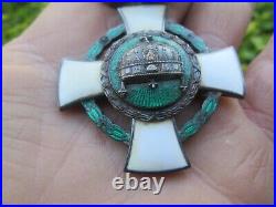 Rare 1942 WWII WW2 Order of the Holy Crown Hungarian Austro-Hungary War Medal