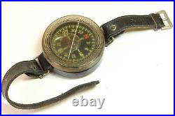 Rare ORIGINAL WWII German Luftwaffe Pilot bakelite Wrist Compass (AK39)