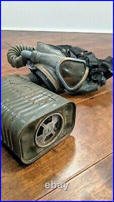 Vintage RARE WWII US United States Gas Mask with Original Bag Military Gear WW2
